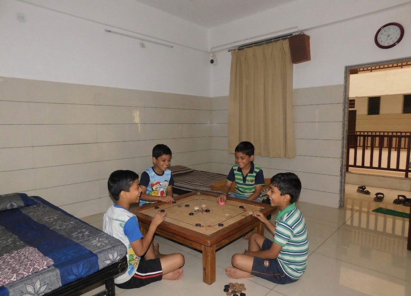 Playing Caroom